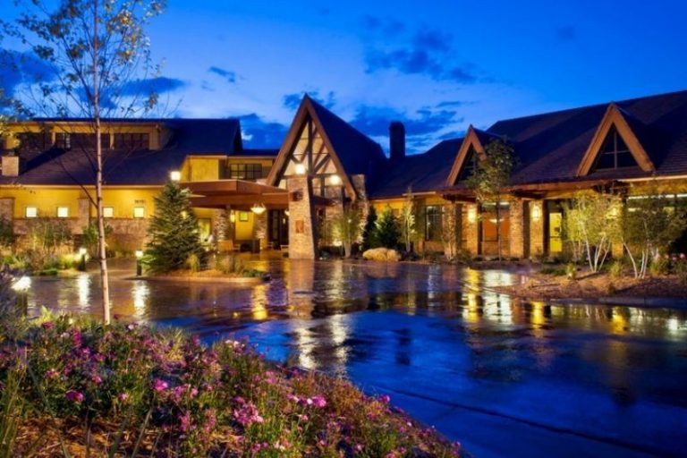 aspenlodgeentranceinanthemranchbroomfieldcolorado Copper Homes